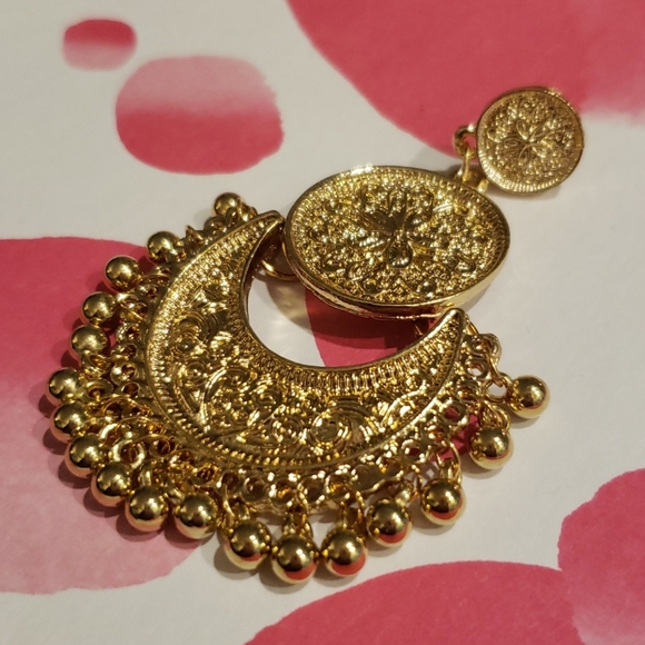 Earring - Picture 3 of 3